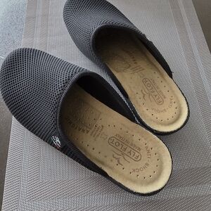 Fly Flot Black Mesh Slip-On Shoes